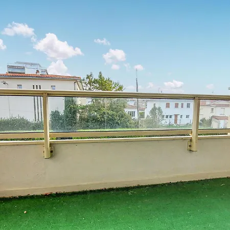 2 Bedroom Gorgeous In *