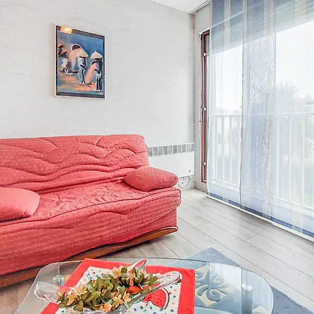 Apartment 2 Bedroom Gorgeous In